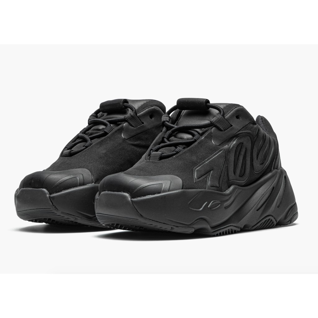 Zeezy Boost 700 MNVN Infant “Triple Black”