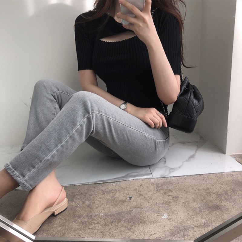 Áo Dệt Kim Tay Lửng Cổ Tròn Màu Sắc Trơn Thời Trang Mùa Hè Cho Nữ