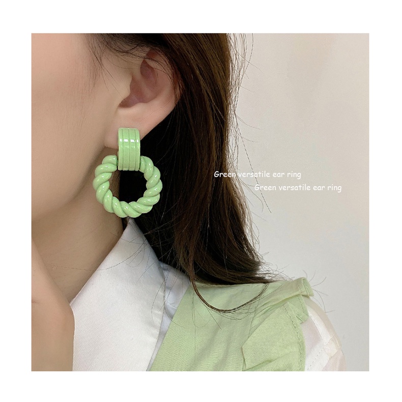 Khuyên Tai Đính Hoa Màu Xanh Lá Kiểu Hàn Quốc Sang Trọng