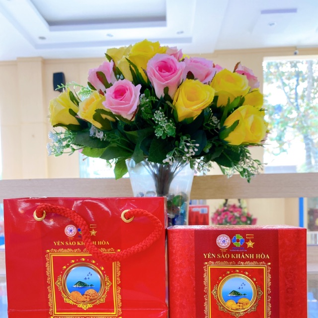( CHÍNH HÃNG) BÁNH TRUNG THU YẾN SÀO HỘP 4BÁNH THẬP CẨM