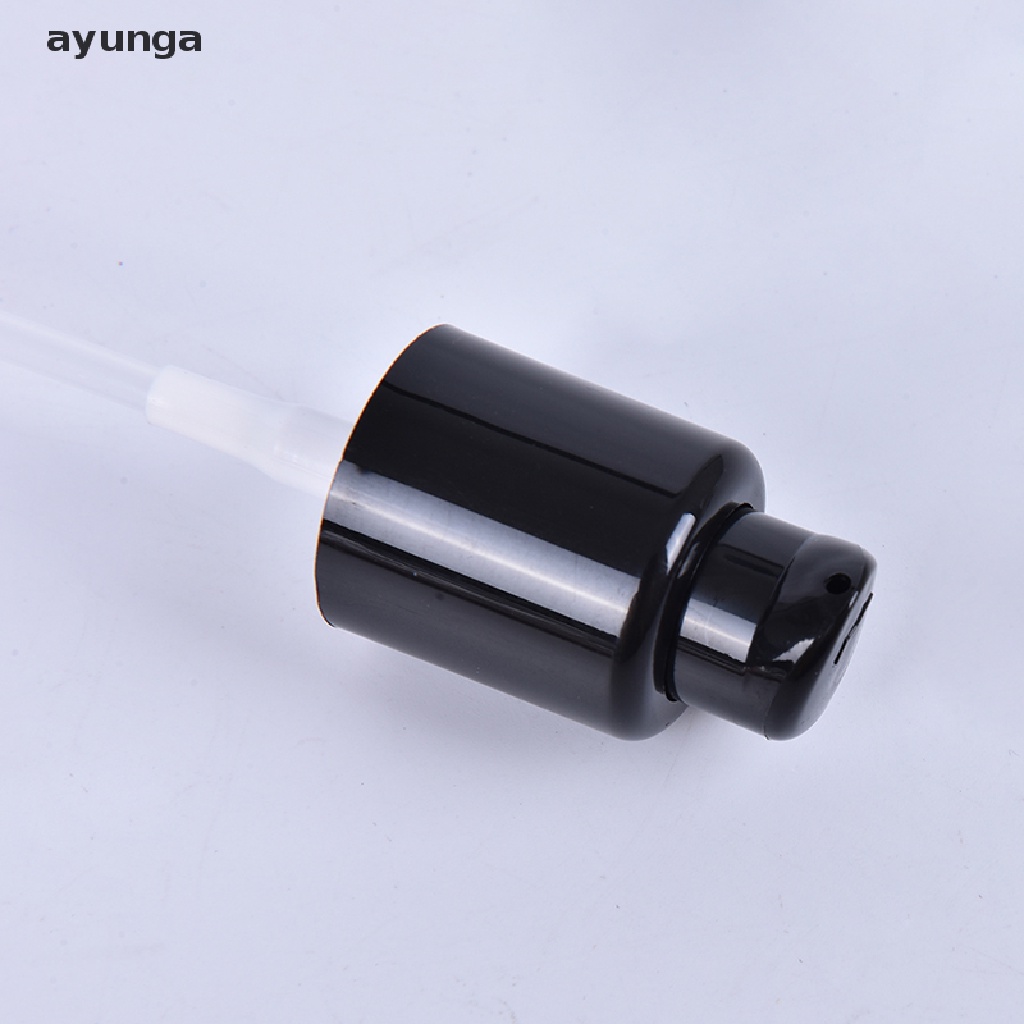 1 ống bơm kem nền dạng lỏng có khóa bảo vệ & nắp đậy