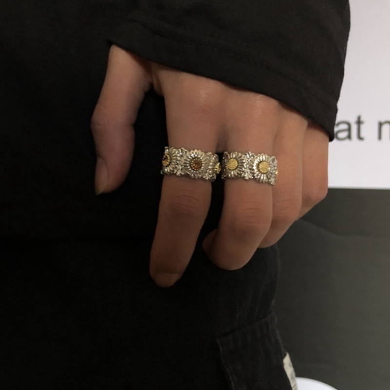 Nhẫn Đôi Họa Tiết Hoa Cúc Đính Kim Cương Phong Cách Thời Trang Nhật Hàn 22183