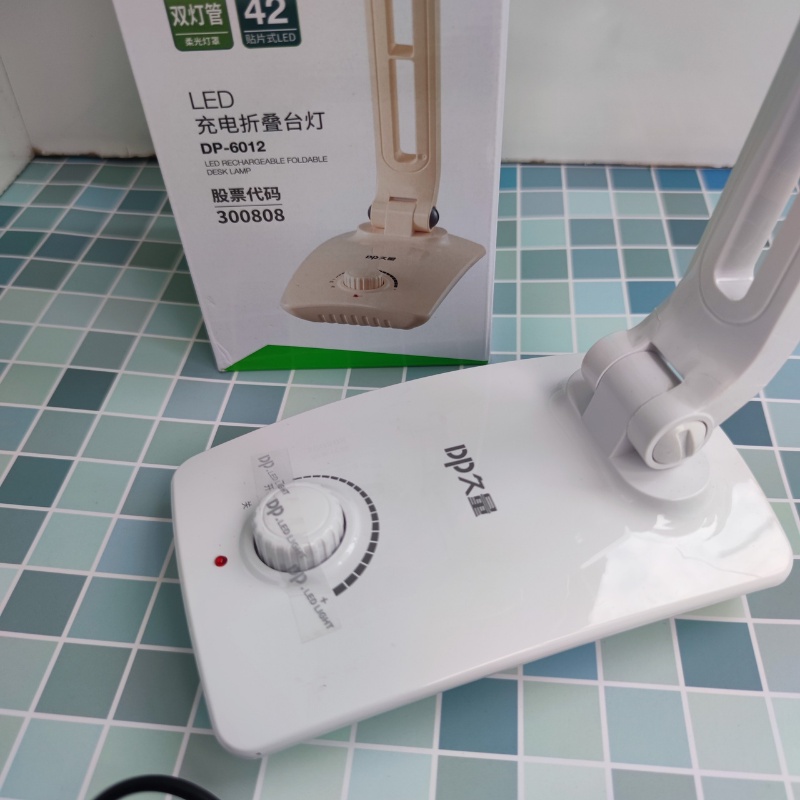 Đèn bàn học cao cấp chống cận thị DP 6012