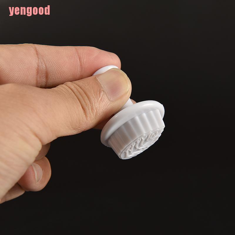 Bộ 3 Chiếc Lá Nhựa Trang Trí Bánh Kem Xinh Xắn