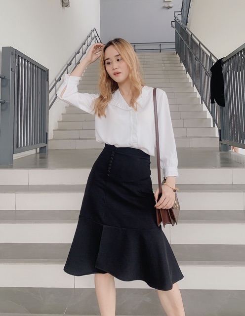 Chân váy đuôi cá hai màu đen / kem | BigBuy360 - bigbuy360.vn