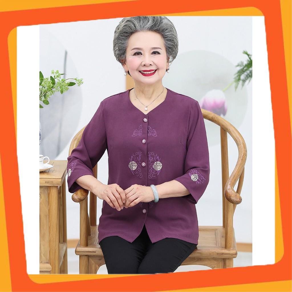 Bộ quần áo cho người già van tron
