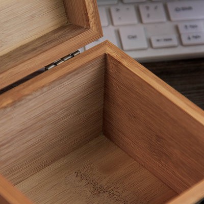 Hộp gỗ rắn bằng gỗ tre khóa hộp gỗ hình vuông hộp lưu trữ máy tính để bàn đồ trang sức hộp gỗ vuông chứa đồ Đóng gói hộp