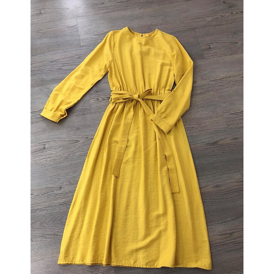 Đầm vàng hót hit | BigBuy360 - bigbuy360.vn