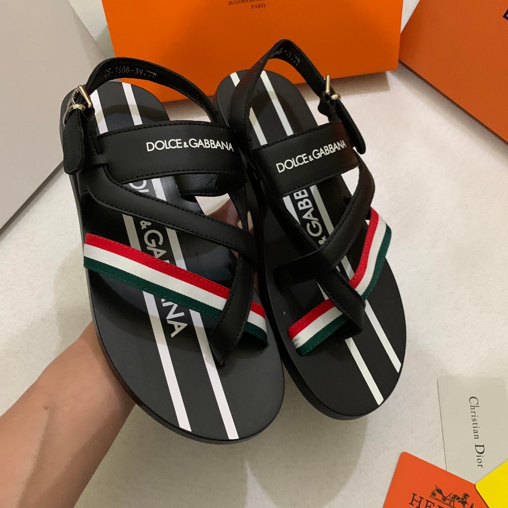 Dép Sandal Nam D&G Xỏ Ngón -Dây Quai Cao Su Bền/Đẹp - Đế Cao Su Đúc Chống Trơn Trượt Cực Kì Tốt - Dép Quai Hậu Nam 2021.