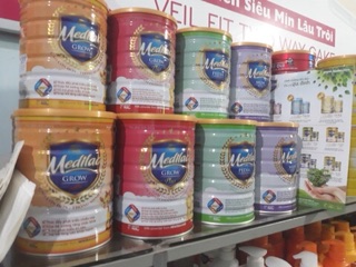 Sữa bột MEDILAC GROW A+ cho bé 900g