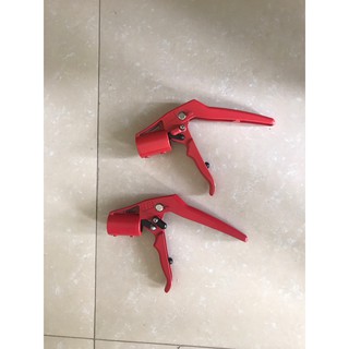 2 tay bóp của kéo cắt cành trên cao dạng bấm 3 đoạn