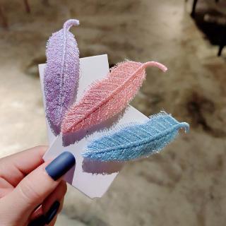 Kẹp Tóc Hình Chiếc Lá Dạ Quang Phong Cách Hàn Quốc