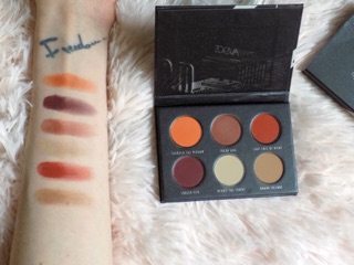 Phấn mắt Zoeva Matte Eyeshadow Palette (Travel size)