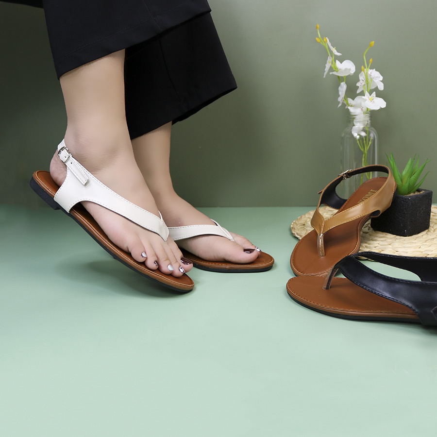 Giày sandal nữ đế bệt xỏ ngón quai hậu Yomi thời trang SY0576S