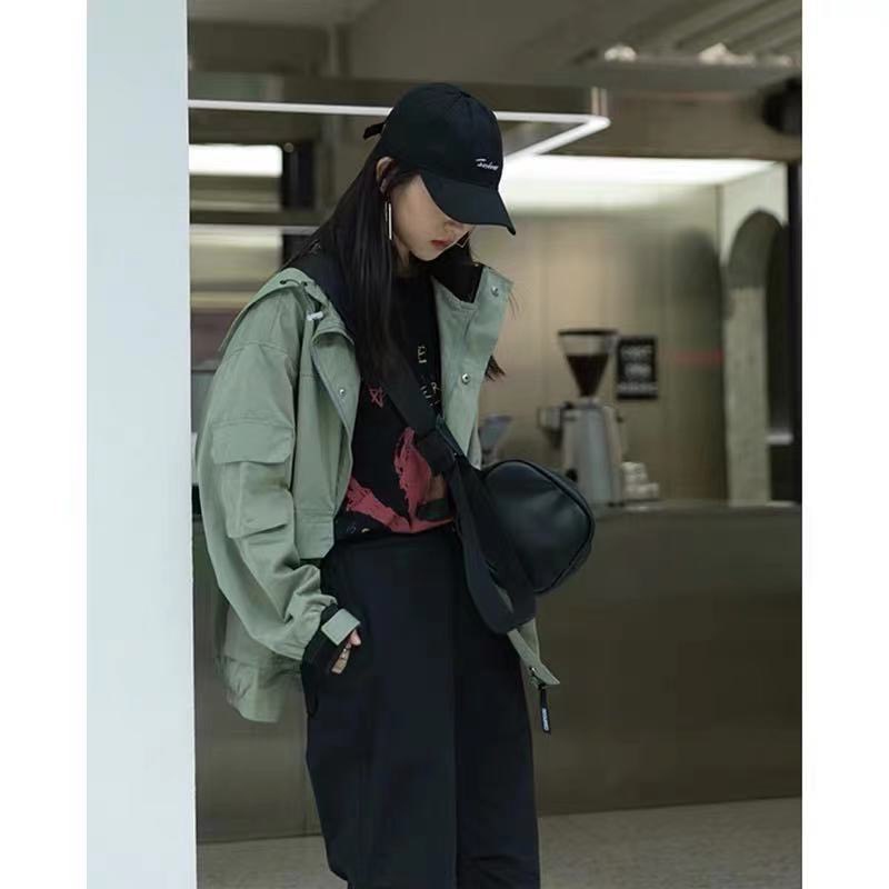 Túi trống đeo chéo đeo vai trơn màu đen dáng cơ bản unisex dành cho nam và nữ