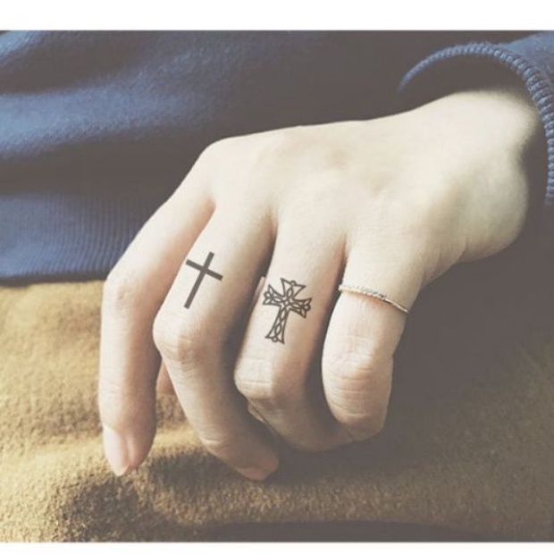 Hình xăm dán tattoo mini thánh giá.Xăm dán tatoo mini tạm thời, size <10x6cm