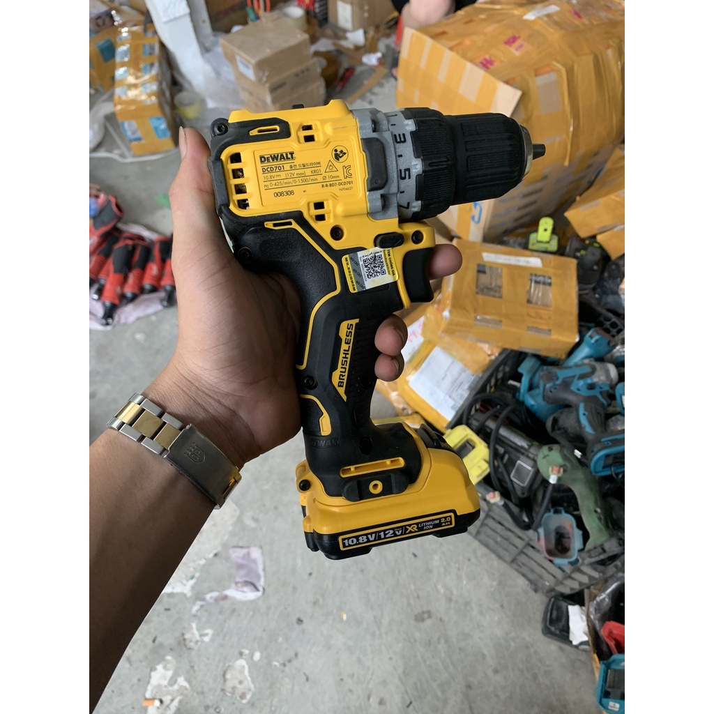 DTHB Máy khoan pin 12V Dewalt DCD701