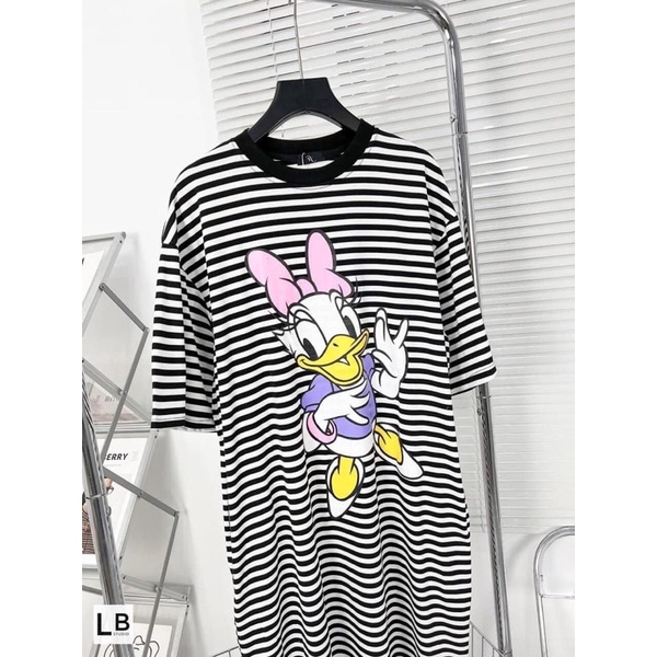 Váy kẻ suông in hình mickey