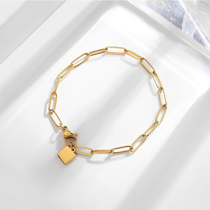 Lắc tay titan nữ dây mắt xích thời trang mặt vuông không đen gỉ