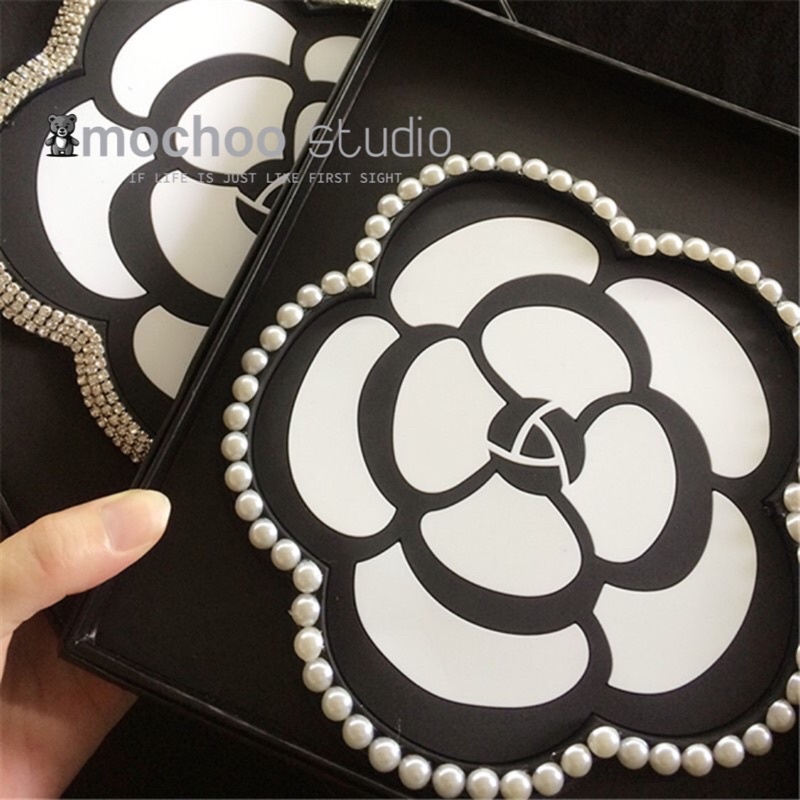 Đế Lót Chống Trượt Taplo Đính Đá Hình Hoa Trà Phụ Kiện Trang Trí Xe Hơi Siêu Sang🌟