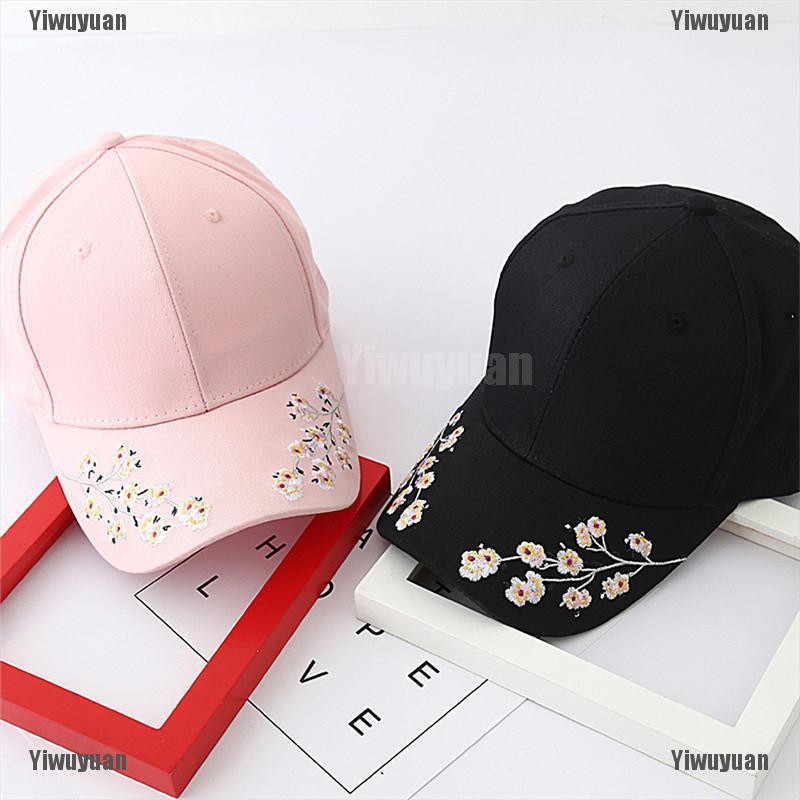 Mũ Lưỡi Trai Thêu Hình Hoa Đào Thời Trang