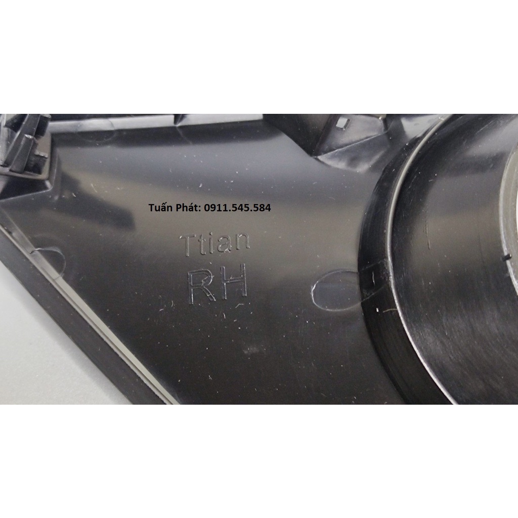 Ốp Đèn Gầm Innova 2012-2013