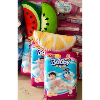 Tã quần Bobby M60/L54/XL48/XXL44(Tặng kèm gối ôm trái cây)