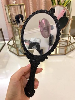 Gương cầm tay công chúa