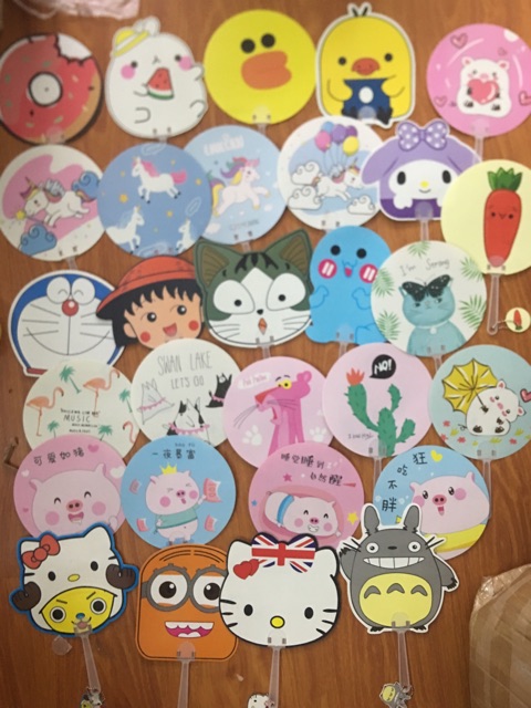 Quạt tay hoạt hình