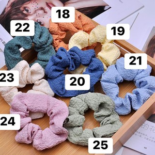 Dây buộc tóc scrunchie nhiều màu