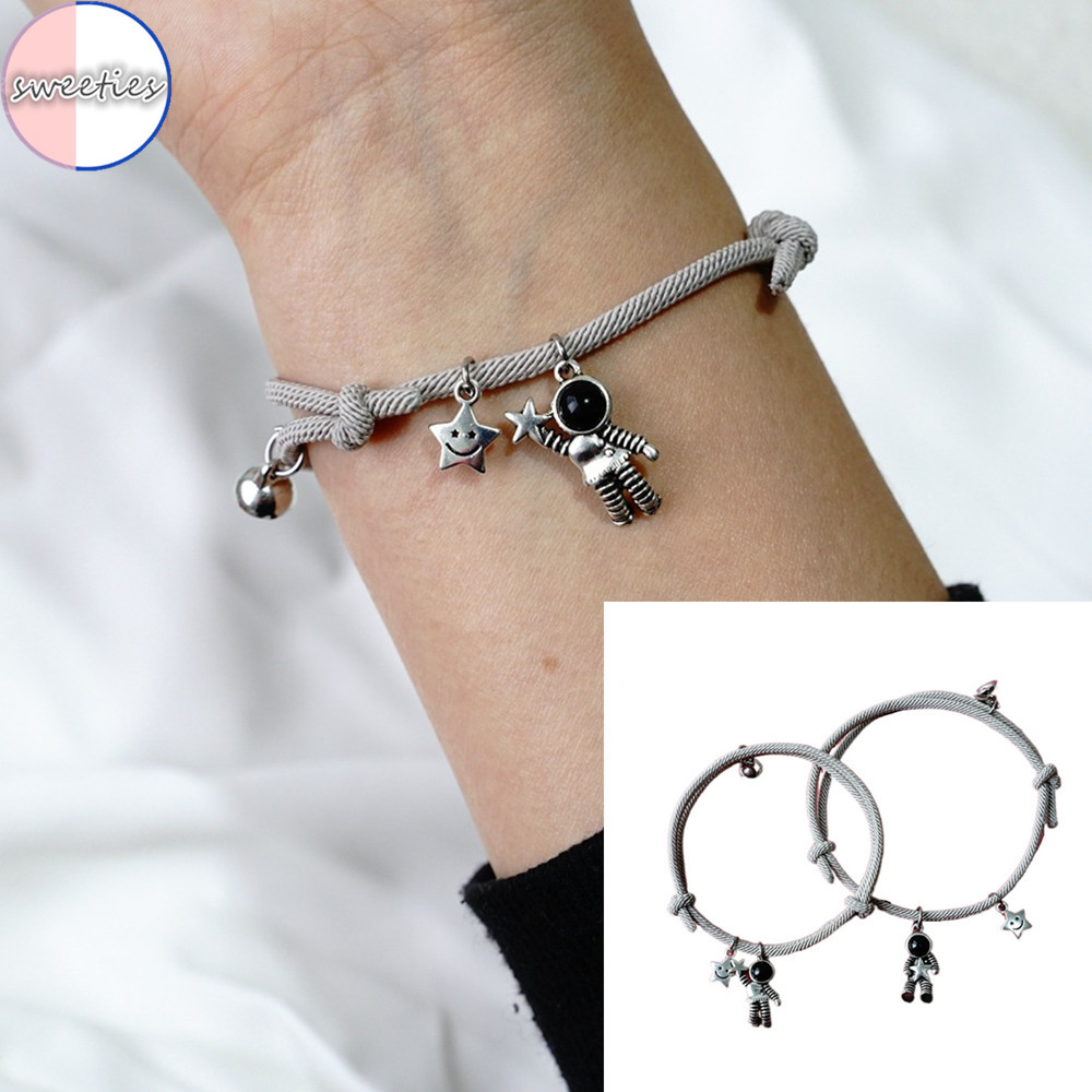 1 Cặp Vòng Tay Hình Mặt Trăng Và Ngôi Sao Dành Cho Cặp Đôi