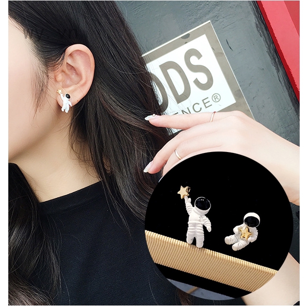 Đôi bông tai hình phi hành gia ngộ nghĩnh cho nữ