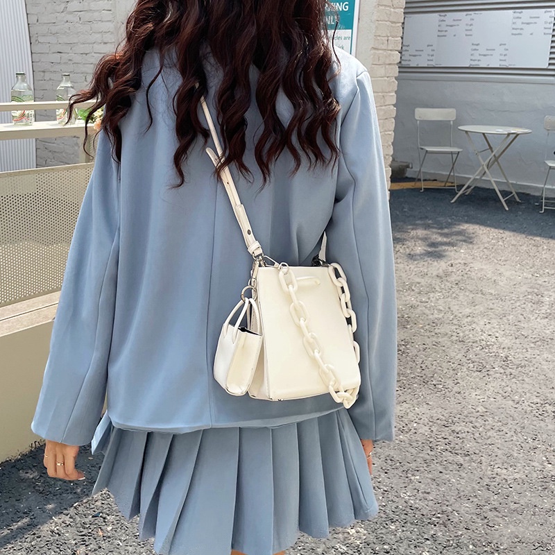 Túi đeo chéo IELGY phối chuỗi xích xách tay thời trang đơn giản dành cho nữ