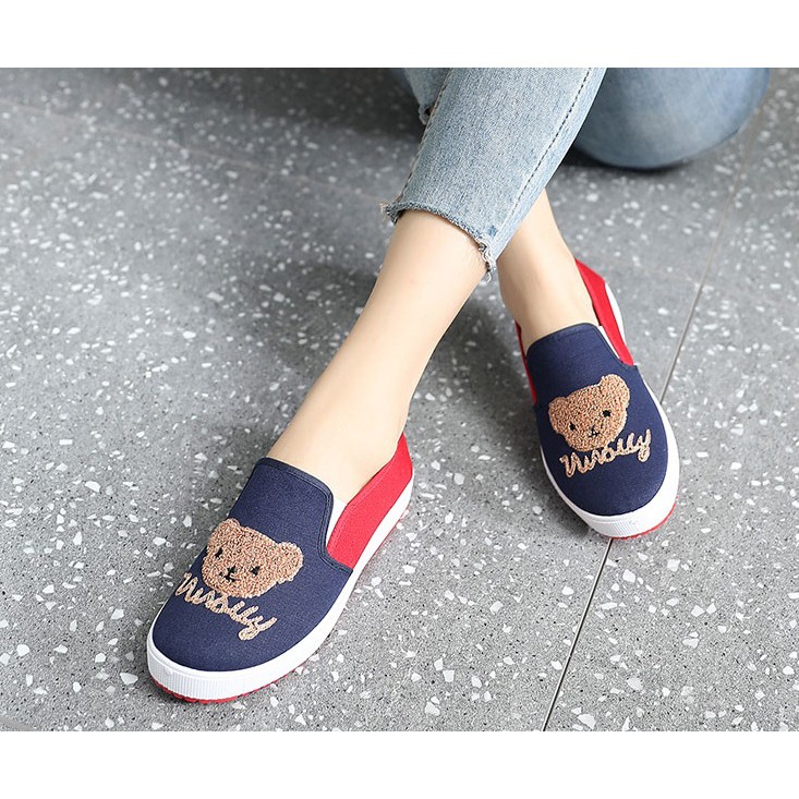 Slip on họa tiết gấu dễ thương cực êm chân dành cho nữ