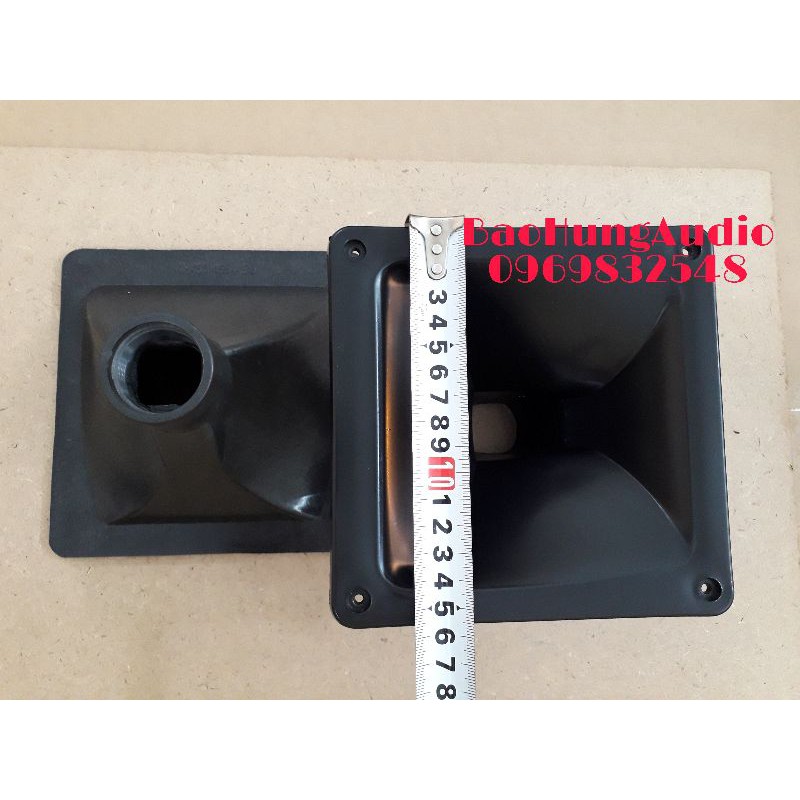 Họng loa treble kèn nhựa cứng ABS 15,5cm x 15,5cm. Chuyên lắp cho các loại loa dùng treble kèn hàng đẹp chắc chắn.