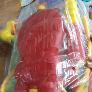 Súng nước đeo lưng cho bé đồ chơi trẻ em