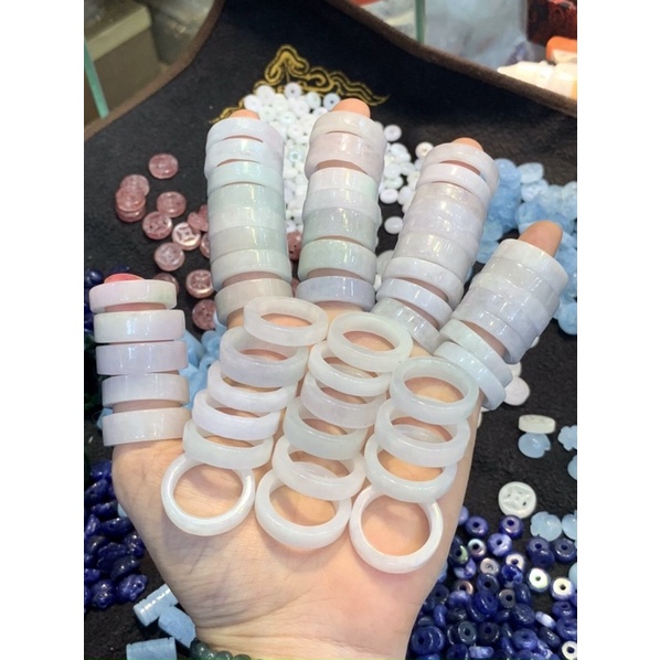 Nhẫn đá Bạch Ngọc có bản tròn và bản vuông