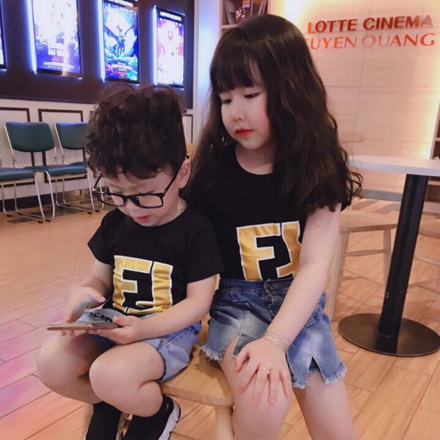 Set chị em