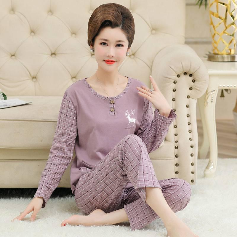 Bộ đồ ngủ tay dài thời trang cho phụ nữ trung niên