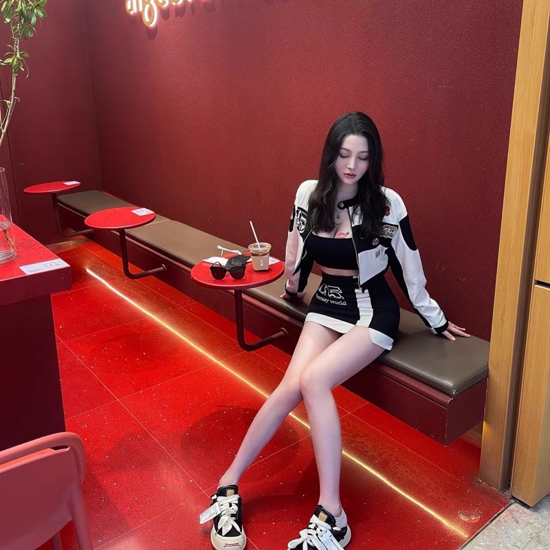 SET ÁO KHOÁC CROPTOP MIX CHÂN VÁY PHONG CÁCH STREETWEAR NĂNG ĐỘNG TÁO BẠO