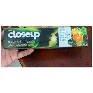 Kem Đánh Răng Closeup Vị Dừa 180g.