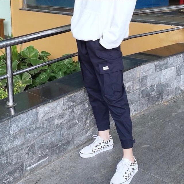 PANTS BASIC JOGGER TÚI HỘP KAKI