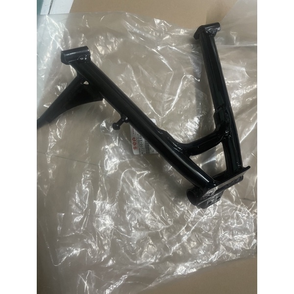 chân chóng giữa cho dòng xe xbike vs axelo 125.