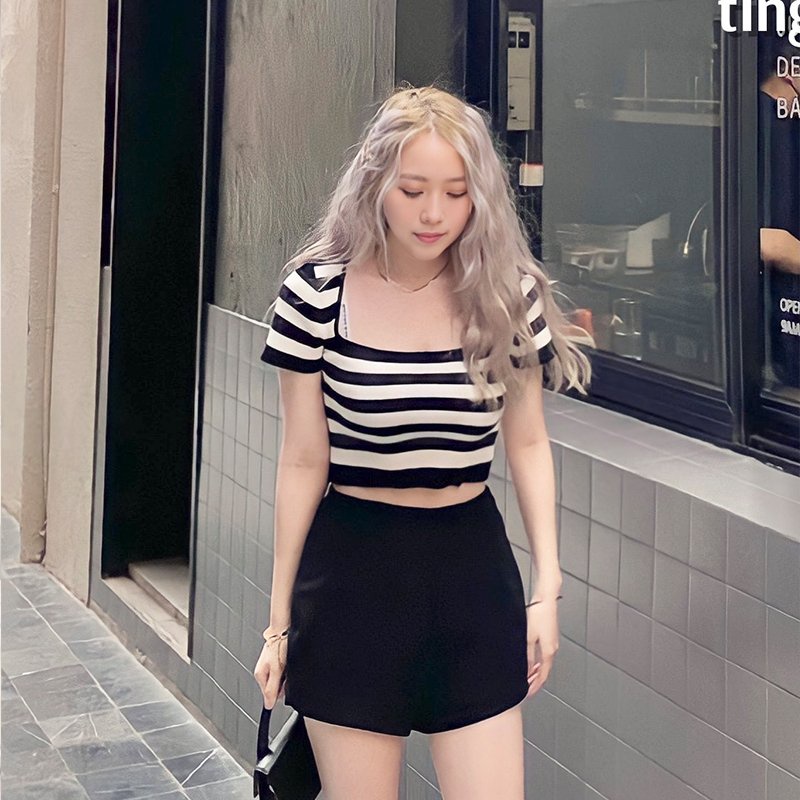Áo len crop lửng ngắn tay cổ vuông kẻ trắng đen tingoan sài gòn BORA BORA TOP/BL