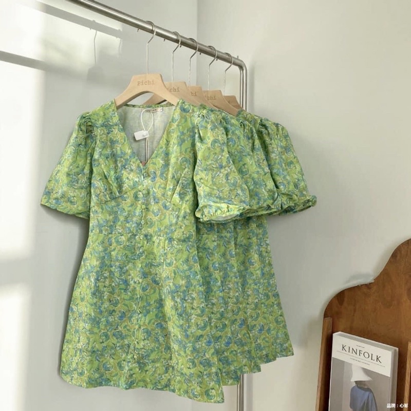 Váy Hoa Nhí Xanh Lá Cổ Tim Tay Bồng