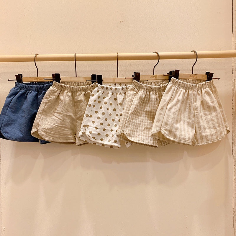 Quần short mỏng phong cách Hàn Quốc dễ phối đồ cho bé