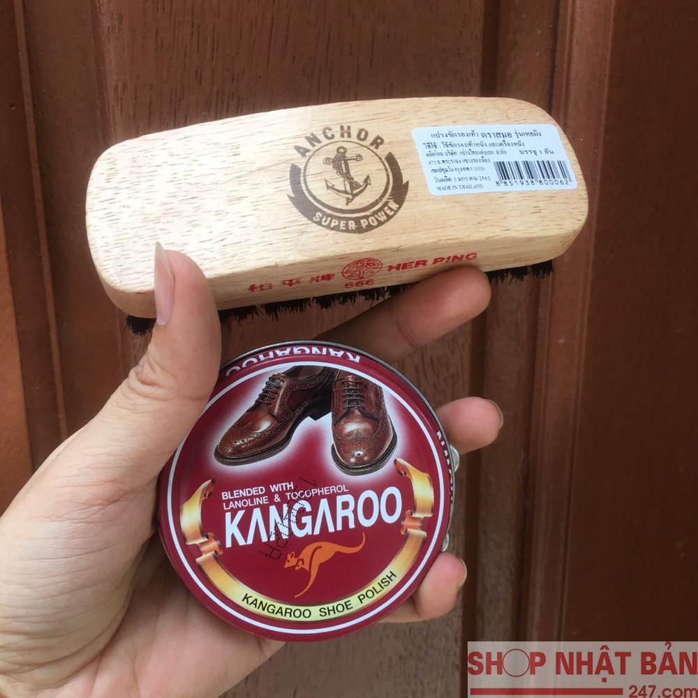 [Chính hãng] Combo xi đánh giày Kangaroo Hàn Quốc + Bàn chải đánh giày cán gỗ