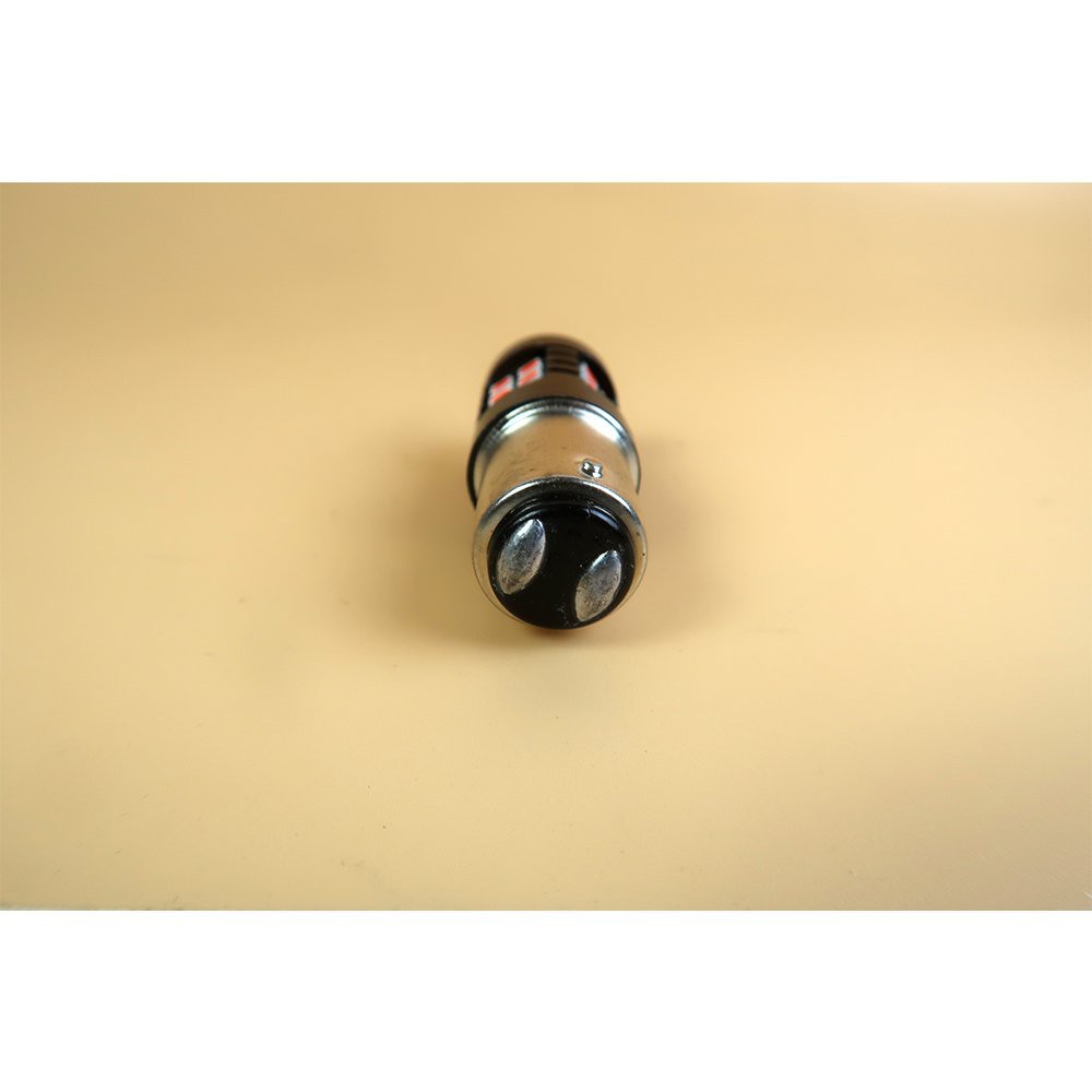 Bóng Hậu Chớp Màu Đỏ