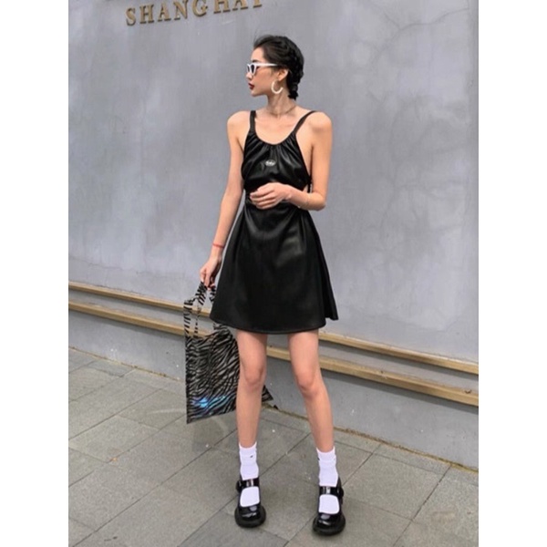 Sẵn Đầm liền cá tính váy da PU váy body hở lưng chất phong cách Ulzzang