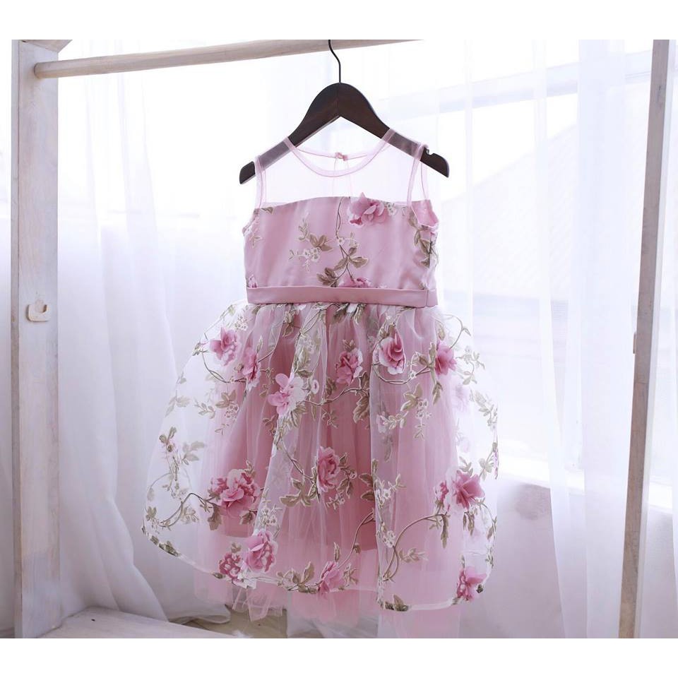 Váy đầm công chúa thiết kế bồng bềnh cho bé yêu